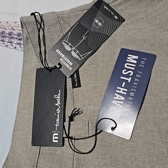 Travis Mathew Golf Shorts Size 34 NWT - Picture 2 of 4